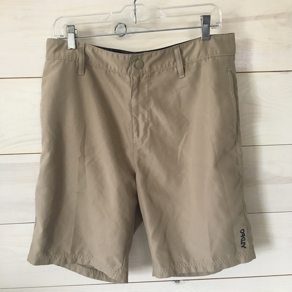Oakley golf shorts